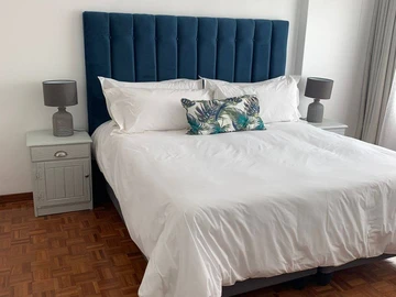 3 Bedroom Flat & Apartment