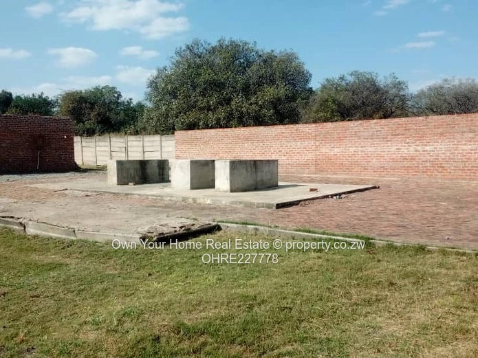 Msasa Commercial Stand For Sale 