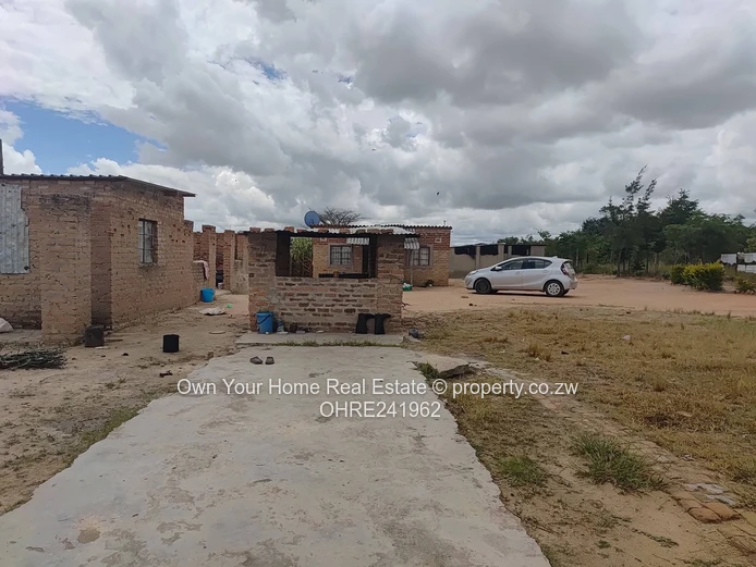 Macheke plot for sale