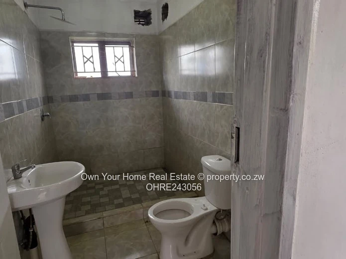 Westgate Sandton phase two .65k: Neat cottage