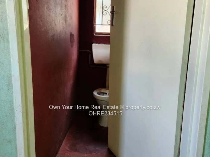 Glen Norah house for sale