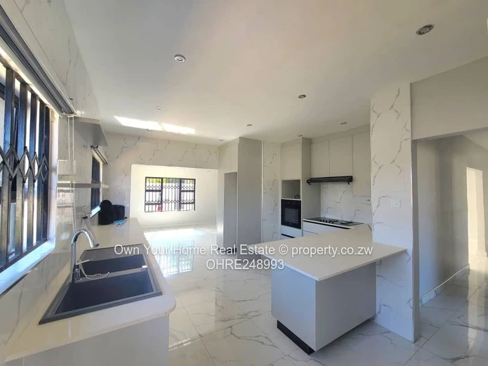 Avondale: Bright 3-Bed Renovated Home with Marble Floors